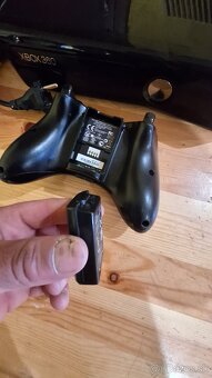 Xbox 360 S - 4