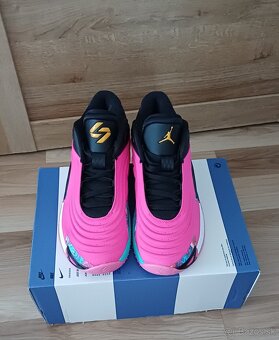Jordan Luka3 - 4