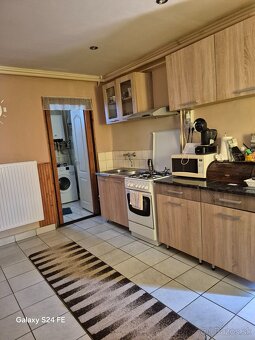 DOM S OBYTNOU ČASŤOU + PRIESTOR NA DROBNÉ PODNIKANIE V MÉRA - 4