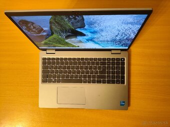 Dell Latitude 5520| i3-1125G4 | 8 GB RAM | 256 GB SSD | 15.6 - 4