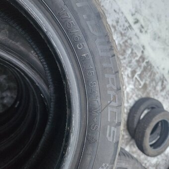 175/65 r15  Vredestein - 4