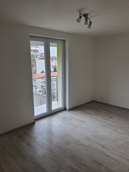 PRENÁJOM  2-izbový byt - 4