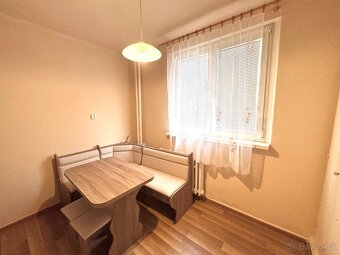 Na predaj zariadený 1izbový byt 40 m2 v N. Zámkoch - 4