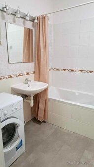 1 izb. s balkónom Vyšehradská (staršia novostavba) - 4