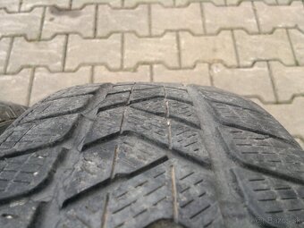 Zimne pneu. Pirelli 215/65 r17 - 4