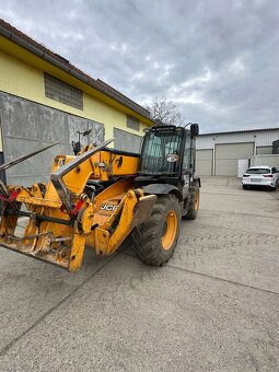 Teleskopický nakladač Jcb 533-105 - 4