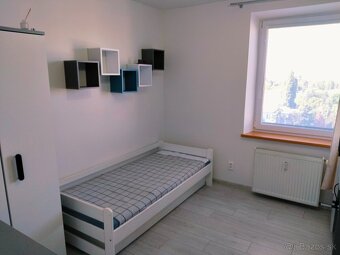 Prenájom zrekonštruovaného 4 izbového bytu v centre Senice - 4