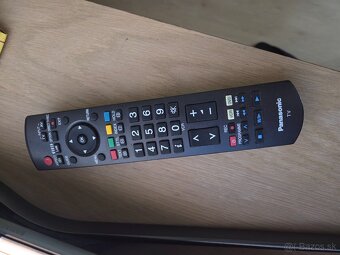 Predam plazmu Panasonic Viera TH-42PX70EA - 4