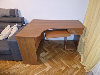 Rohový stolík PC - 4