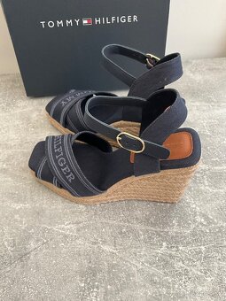 Sandále Tommy Hilfiger NOVÉ - 4