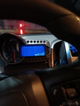 Chevrolet aveo 1.2 benzín 63 kw 2011 - 4