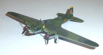 Predám kovové modely lietadiel od Amercom - 4