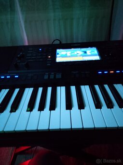 Yamaha psr sx700 - 4
