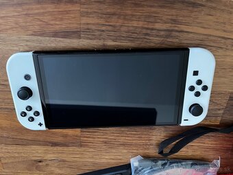 Predám Switch OLED - 4