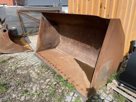 Lyžica na nakladač Volvo L110 / L120 s upínákem - 4