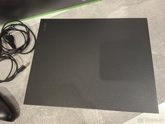 Na predaj Xbox One X 1TB komplet príslušenstvo - 4
