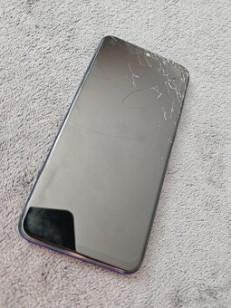 Huawei P Smart 2019 prasknuté sklicko - 4