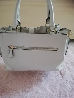 Dámska kabelka Guess - 4