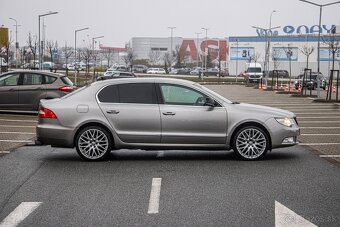 Škoda Superb 3.6 FSI V6 4x4 Elegance DSG/ AJ NA SPLÁTKY - 4
