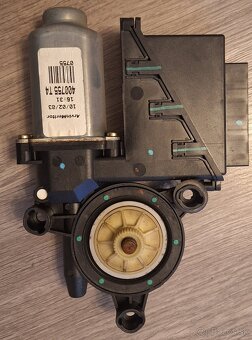 Predám originál predné motorčeky okna škoda fabia I - 4