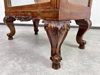 menšia starožitná klenbová vitrína 76cm - 4