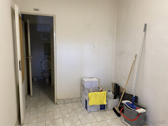 Skladovacie priestory - 385 m2 - v podnikateľskom areáli. - 4