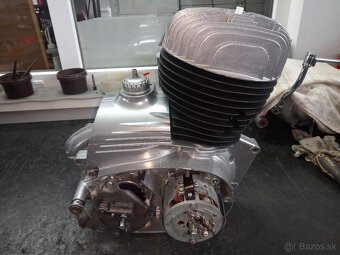 Motor Jawa 590 - 4