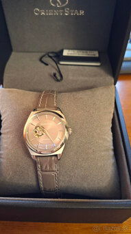 automatické dámske ružové japonské hodinky orient star - nov - 4