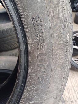 255/55R19 - 4