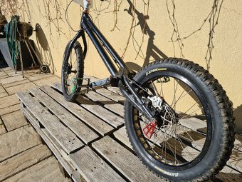 Cyklotrialovy bicykel - 4