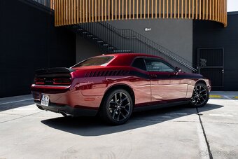 Dodge Challenger 5.7 V8 HEMI A/T 2019 - 4