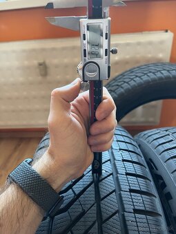 Falken eurowinter hs02 pro 225/50 R18 99v - 4