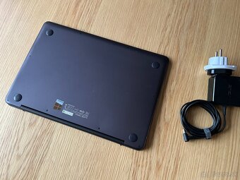 13.3" ASUS Zenbook UX305C 8GB RAM/256 GB SSD - 4