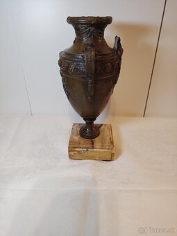 Francúzska bronzová váza s mramorovým podstavcom. - 4