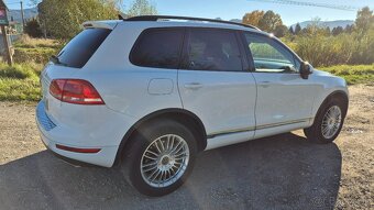 Volkswagen Touareg II 3.0 V6 TDI 240k BMT Premium 4XMOTION - 4