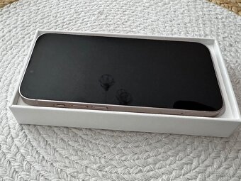 Iphone 13 ružový - 4