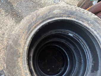 Celoročné pneu 205/55 r16 - 4