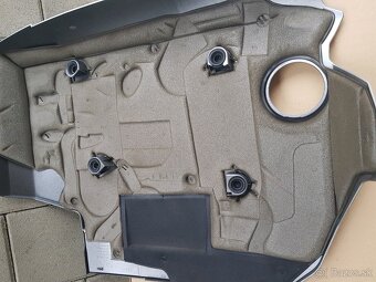 AUDI KRYT MOTORA NOVY - 4