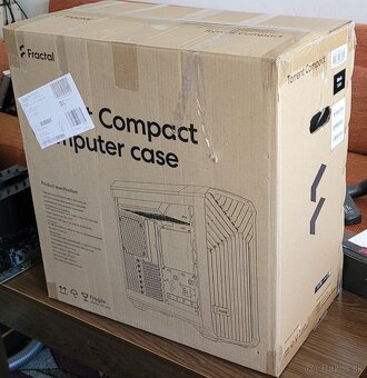 PC skrinka Fractal Design Torrent Compact Black Solid - 4
