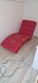 Predám LG 105 cm plus držiak na stenu+ kreslo spolu 60 euro - 4