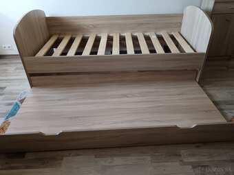 Výsuvná posteľ DREVONA REA ABRA s roštami a matracmi - 4