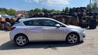 345.Opel Astra J 2.0cdti A20DTH Na náhradní díly - 4