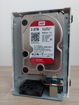 Predám spoľahlivý NAS server Synology DS115j s 2TB WD Red di - 4