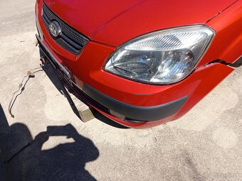 Rozpredám na náhradné diely KIA RIO - 4