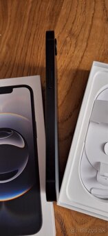 iPhone 16e 128 GB čierny - 4