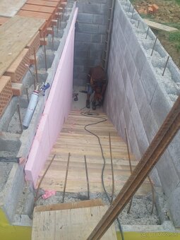 Hľadáme murárov, tesárov a pomocných stavebných robotníkov - 4