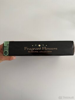 Lego Botanicals Fragrant Flowers Kytica - 4