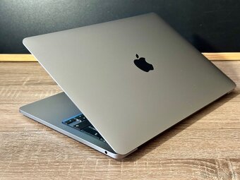 MacBook Pro M1, Touchbar, 95% batéria - 4