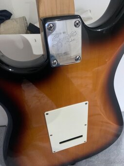 Fender squier bulletstrat - 4