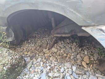 Predám havarované BMW 530 - 4